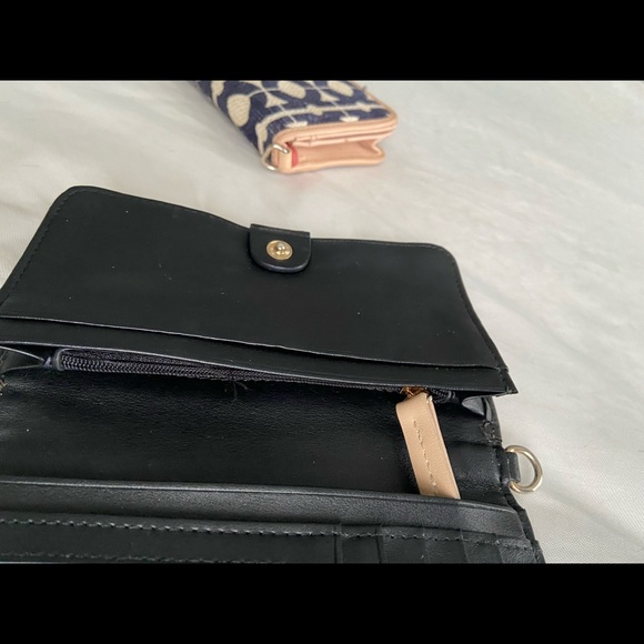 Black and white wallet - Picture 4 of 5